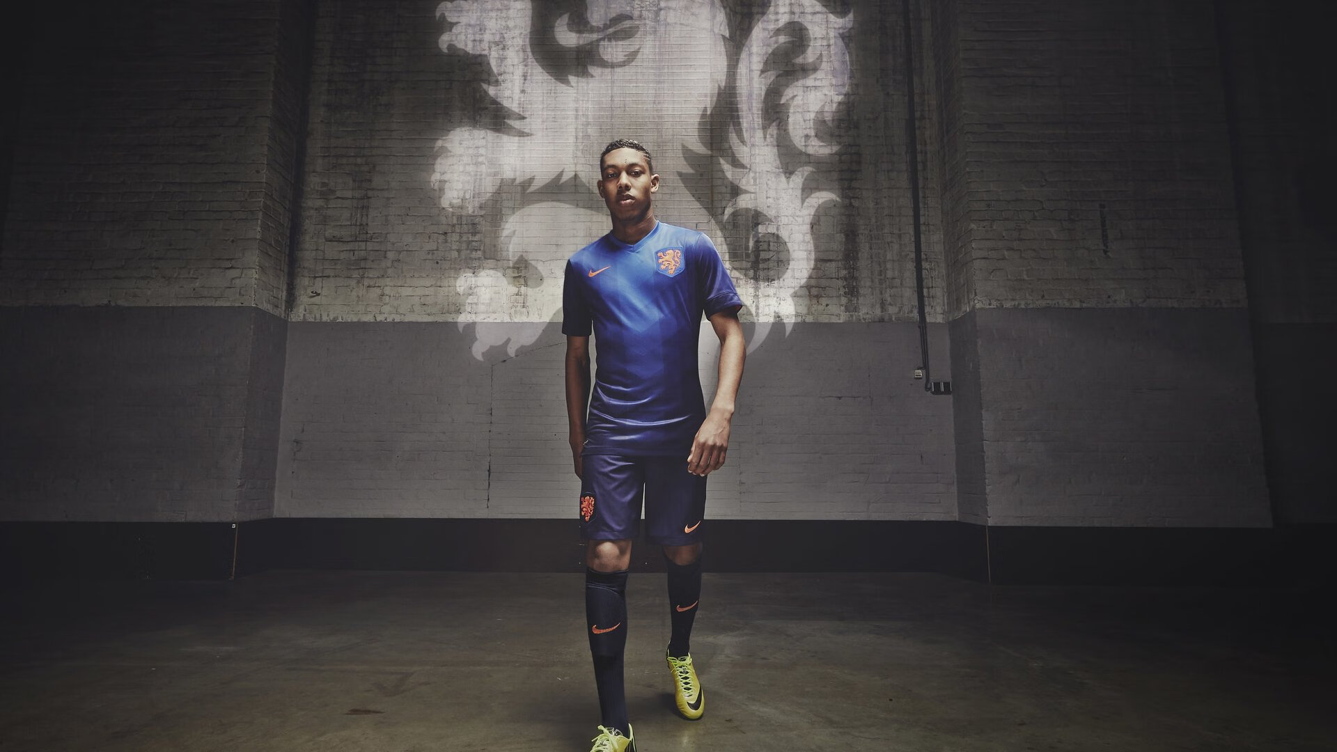 惊天逆袭！欧冠淘汰赛历史性一幕，秘鲁国家队击溃西班牙豪门，足球版图为之震颤